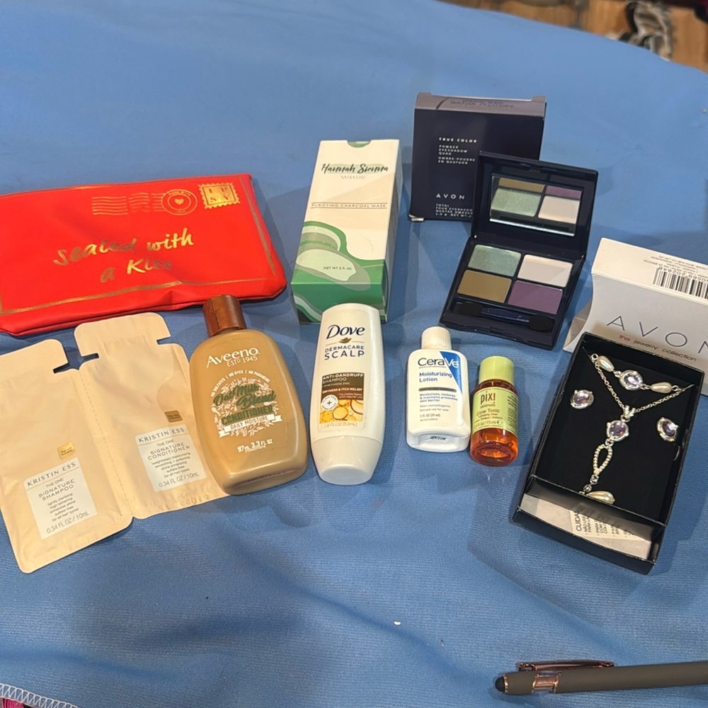 NEW Makeup 10pc Lot #16 Avon, Pixi, dove, Ipsy bag, Aveeno, Hannah Sienna Z53